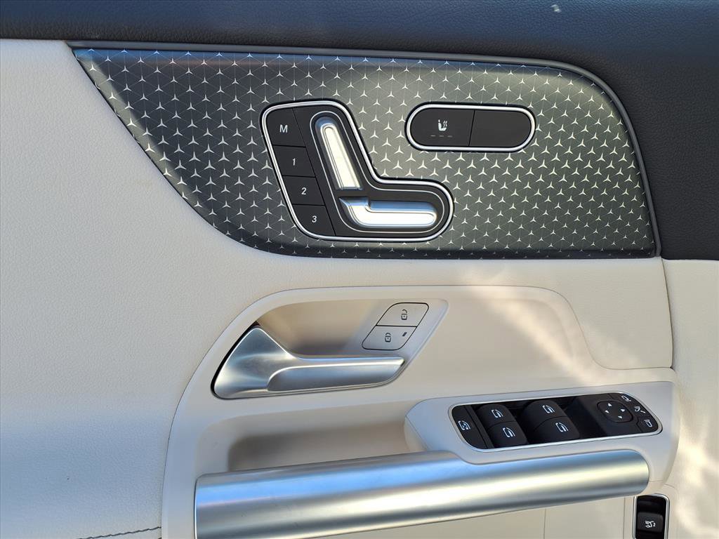 2025 Mercedes Benz GLA 250 4MATIC photo 13
