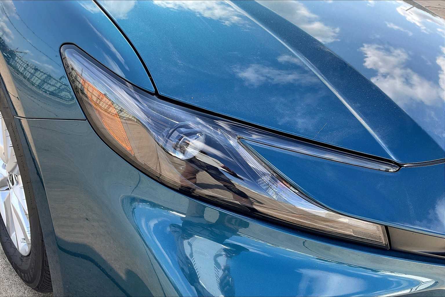 2025 Toyota Camry LE photo 13