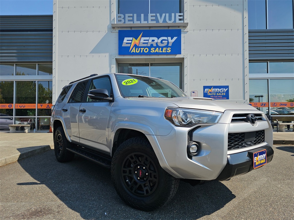 2021 Toyota 4Runner SR5 photo 2