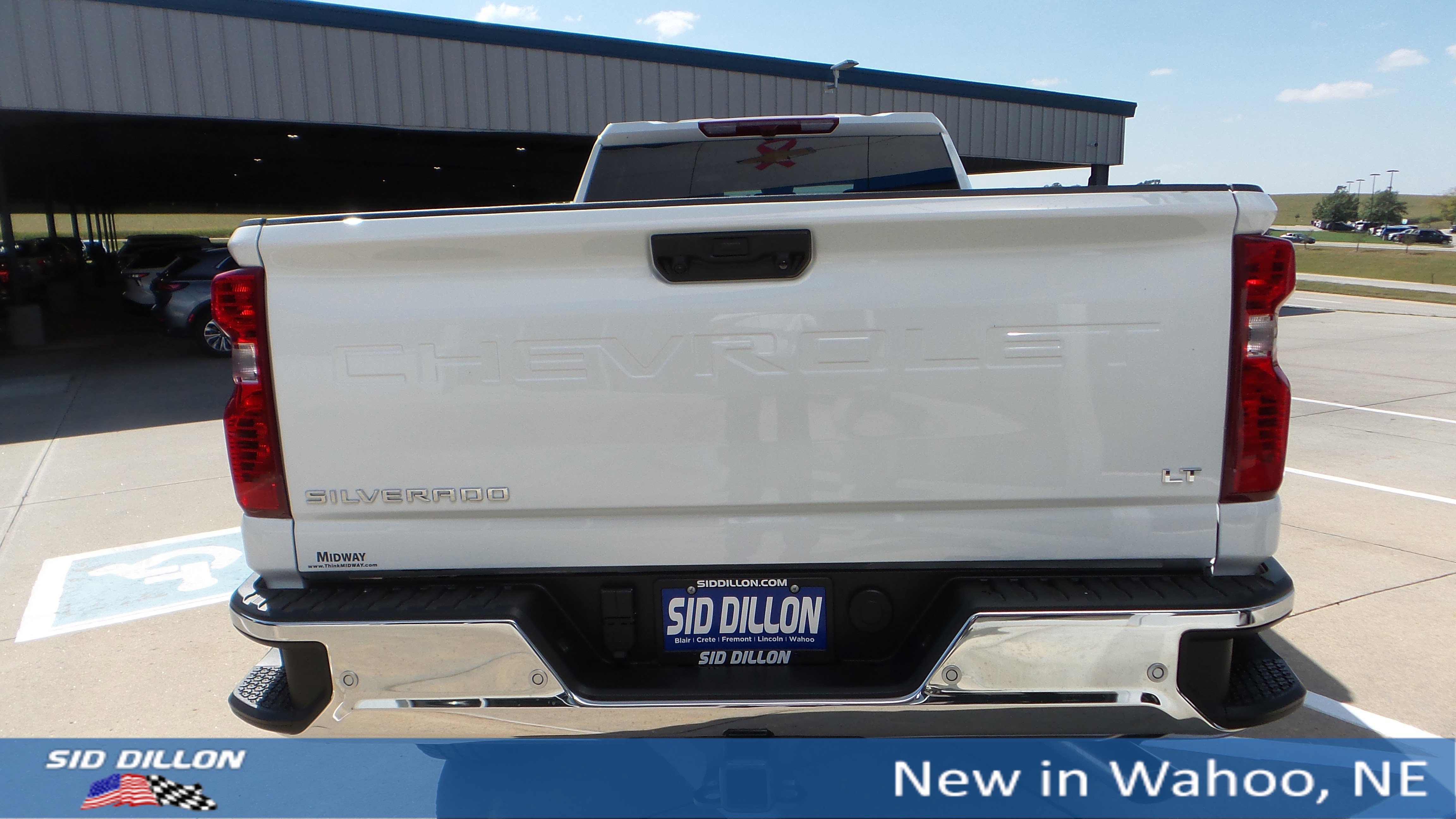 2025 Chevrolet Silverado LT photo 3