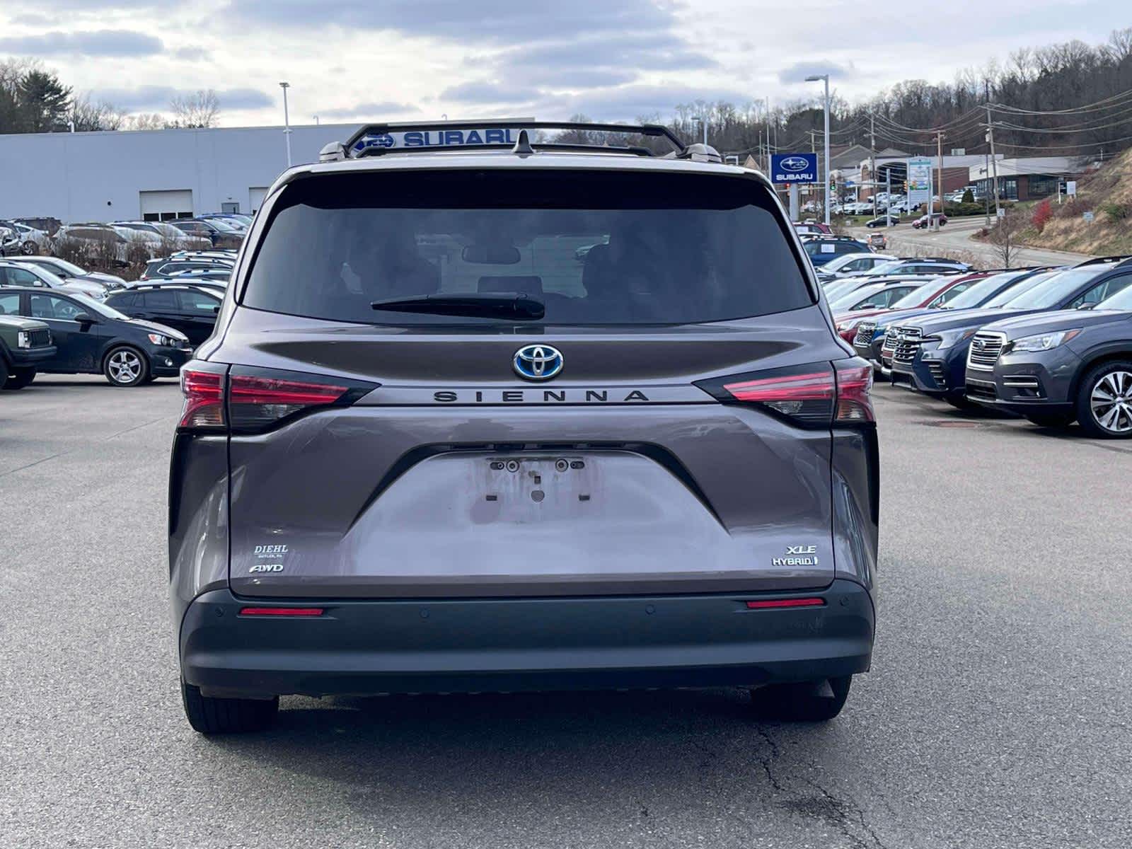 2021 Toyota Sienna XLE photo 4