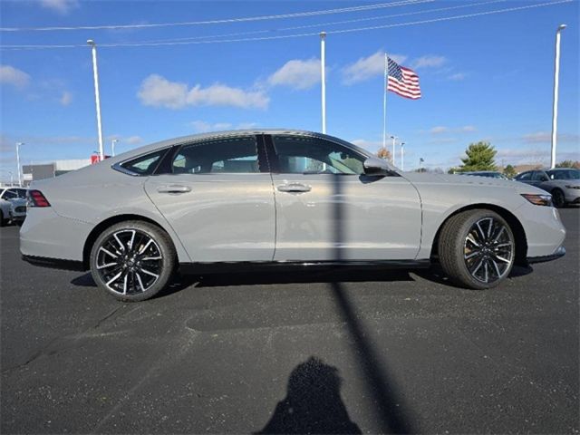 2025 Honda Accord Hybrid Touring photo 9