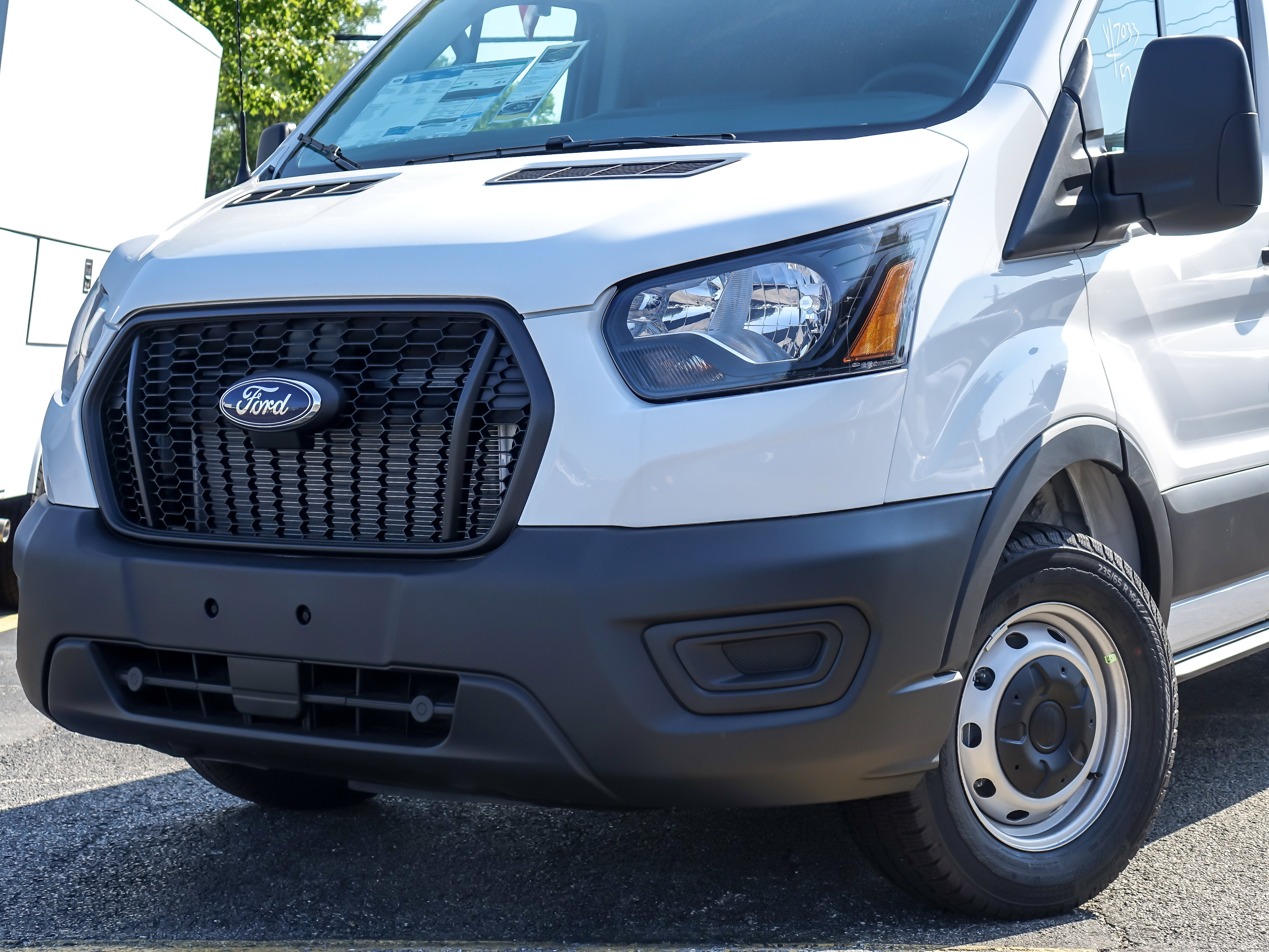 2025 FORD TRANSIT - Image 1