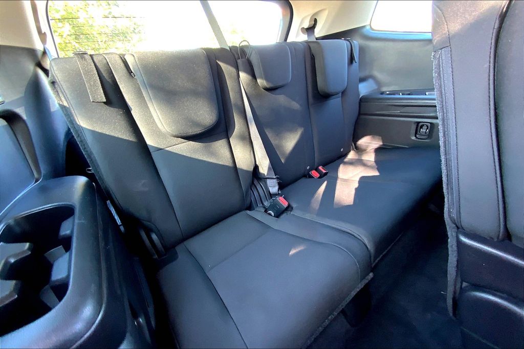 2022 Subaru Ascent Base photo 28