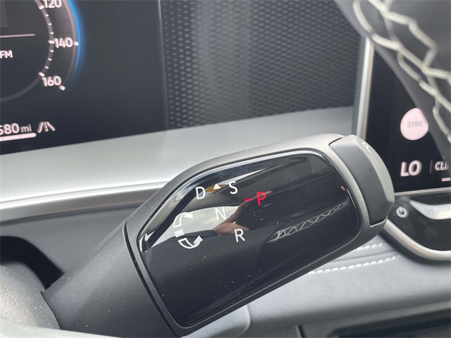 2025 Volkswagen Tiguan SE photo 22