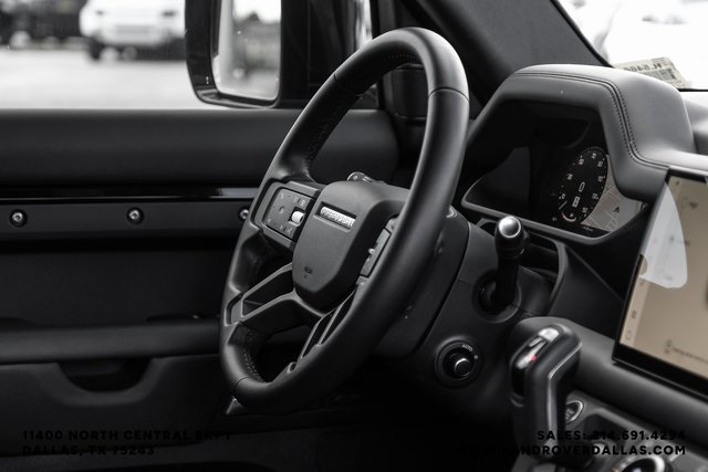 2025 Land Rover Defender 110 X-Dynamic SE photo 15