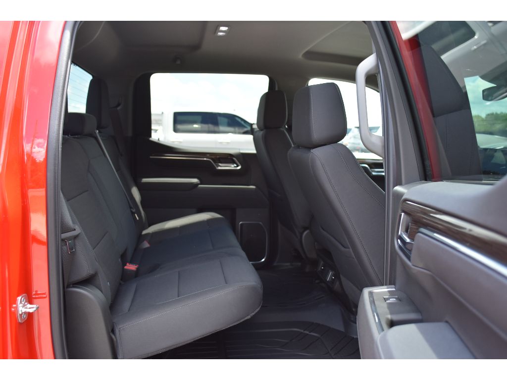 2025 Chevrolet Silverado 1500 LT photo 14