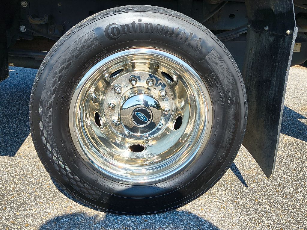 2024 Ford F-450 XL photo 2