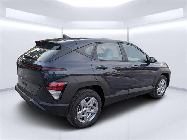 2026 Hyundai Kona SE photo 3