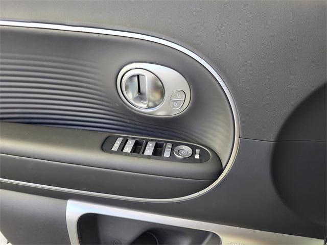 2026 Hyundai Ioniq SEL photo 9