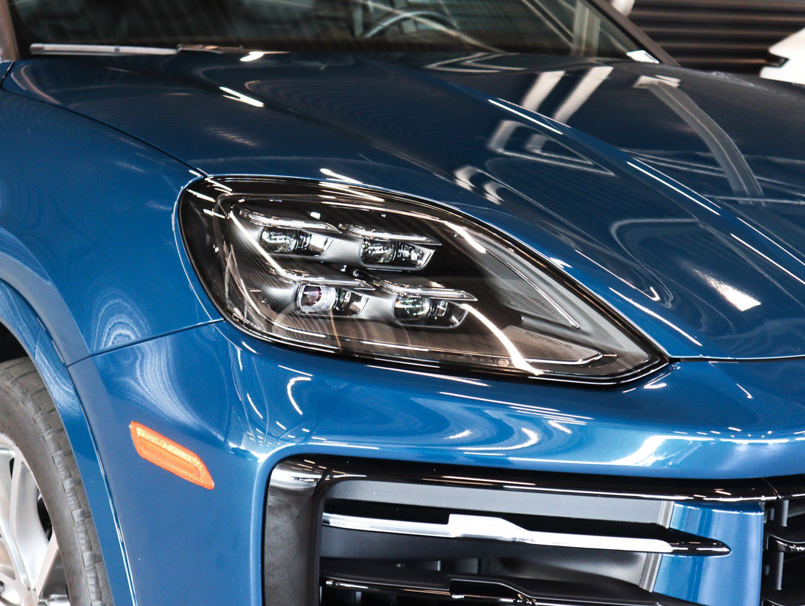 2024 Porsche Cayenne Coupe photo 28