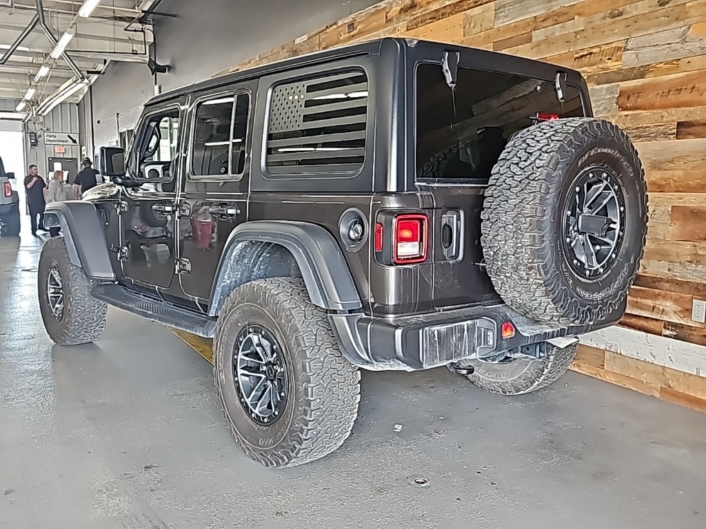 2024 Jeep Wrangler Willys photo 4