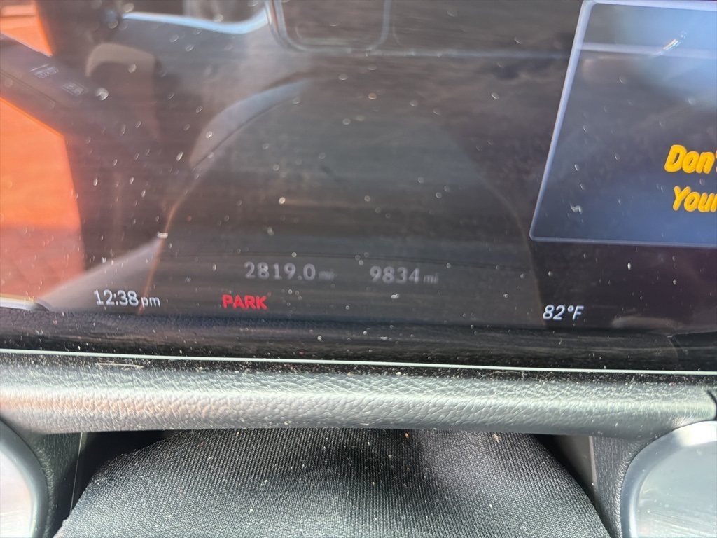 2025 Mercedes Benz GLB 250 photo 2