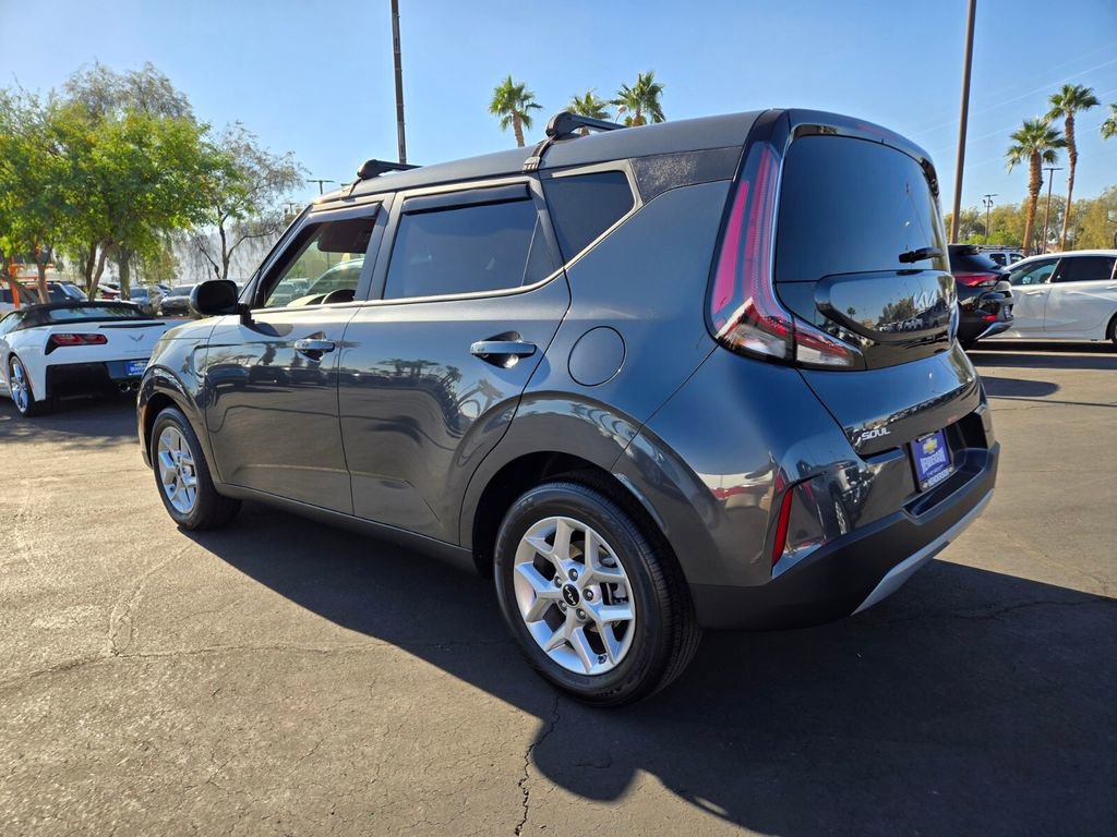 2024 Kia Soul LX photo 4