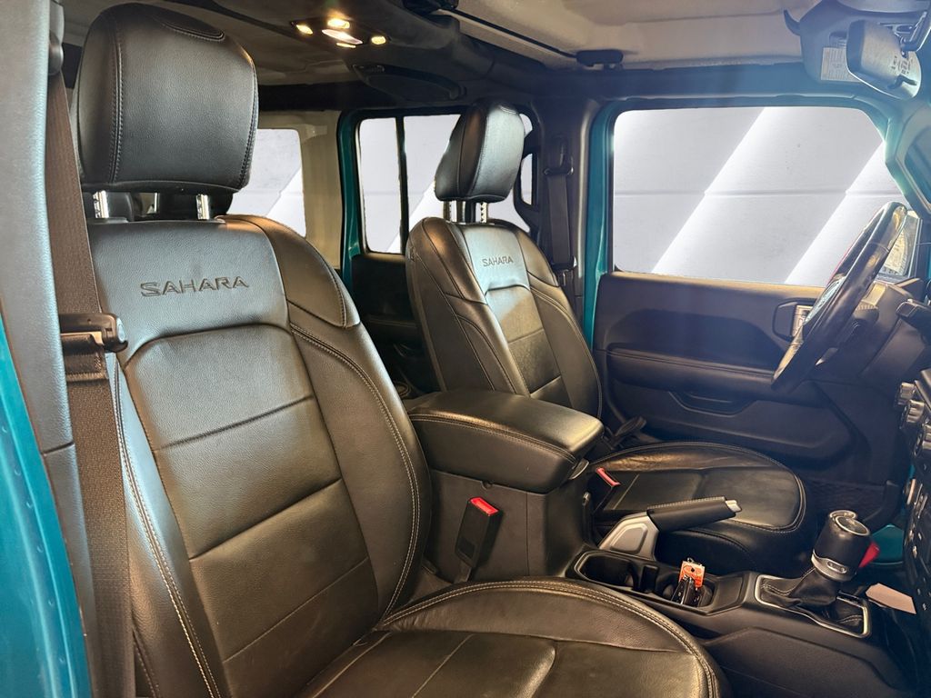 2019 Jeep Wrangler Unlimited Sahara photo 13