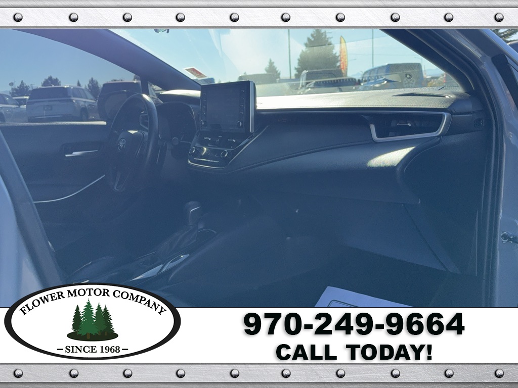 2022 Toyota Corolla XSE photo 3