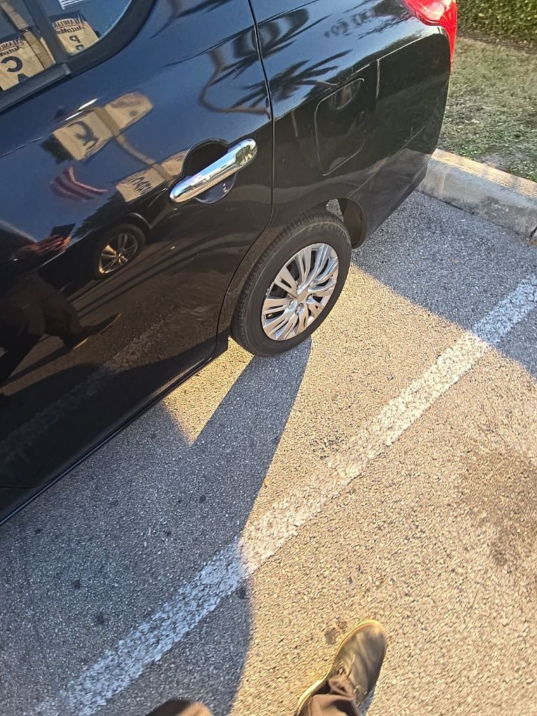 2018 Nissan Versa 1.6 SV photo 3