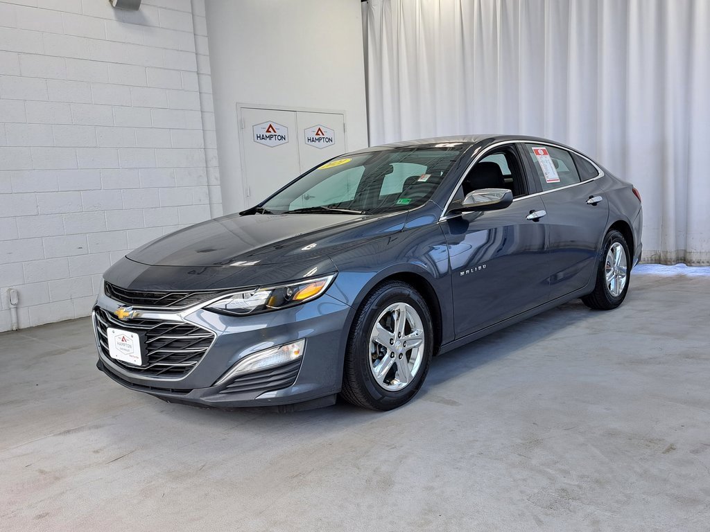 2021 Chevrolet Malibu LS photo 2