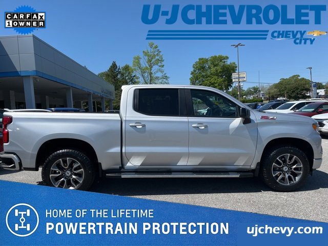 2022 Chevrolet Silverado 1500 RST photo 2