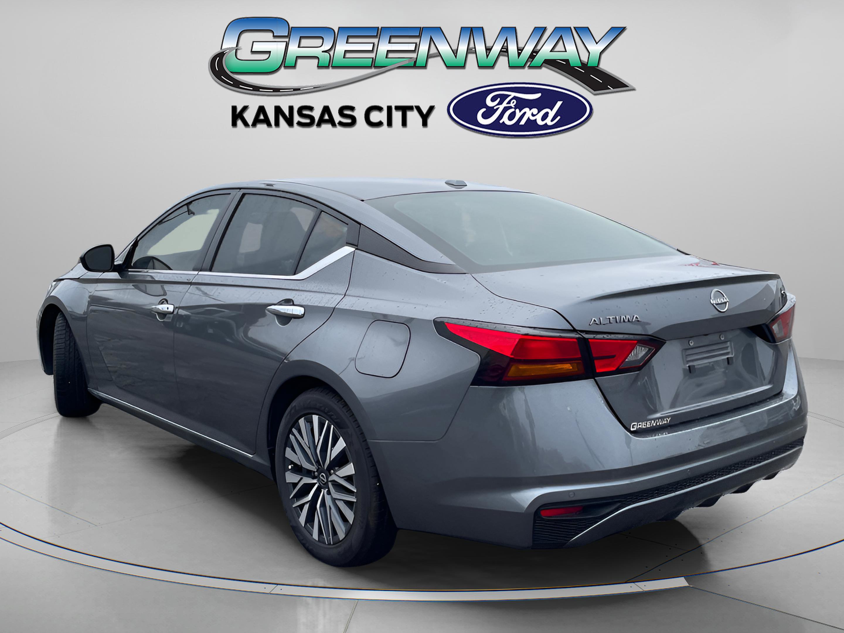 2024 Nissan Altima 2.5 SV photo 4