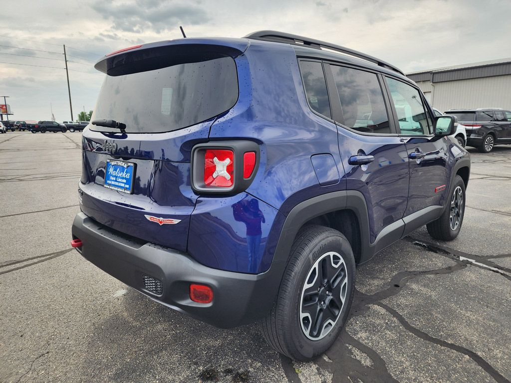 2016 Jeep Renegade Trailhawk photo 4