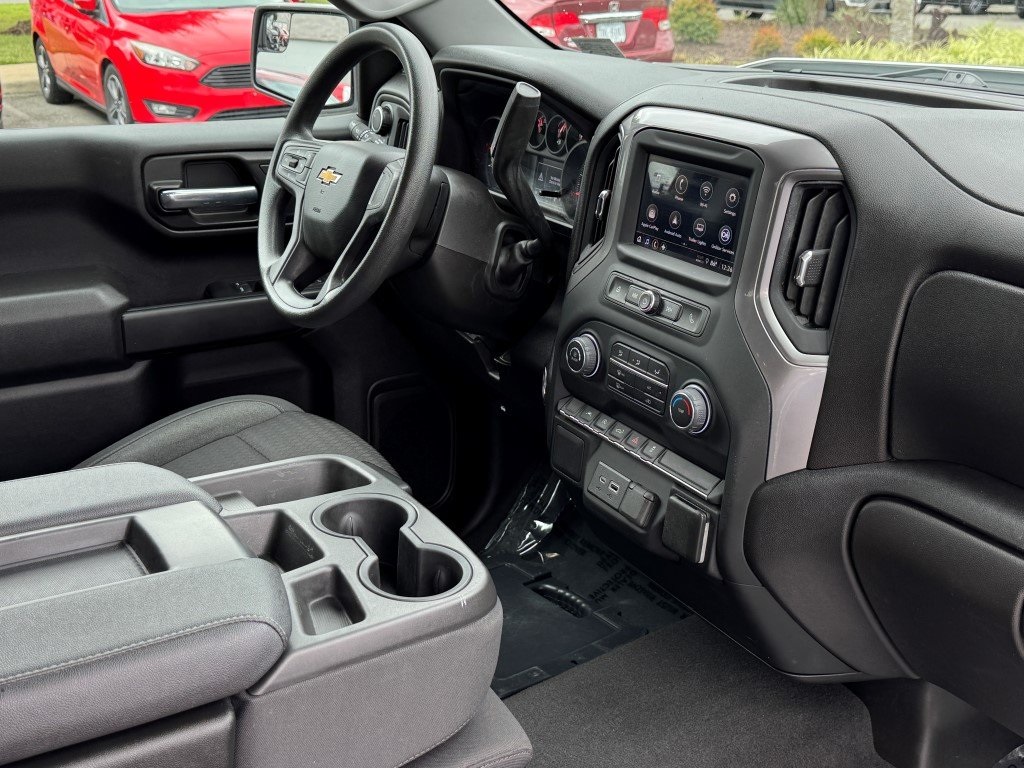 2022 Chevrolet Silverado 1500 Custom photo 11