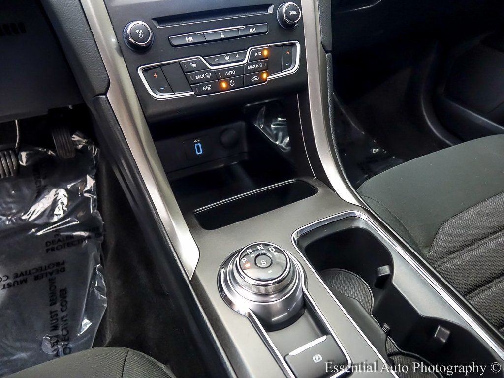 2017 FORD FUSION - Image 18