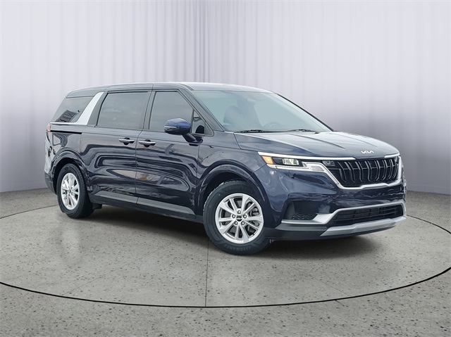 2024 Kia Carnival LX photo 2