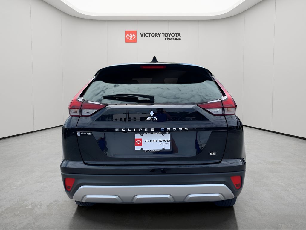 2024 Mitsubishi Eclipse Cross SE photo 4