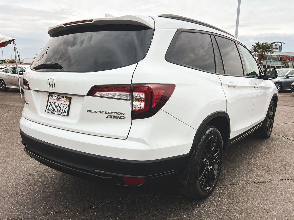 2022 Honda Pilot Black Edition photo 6