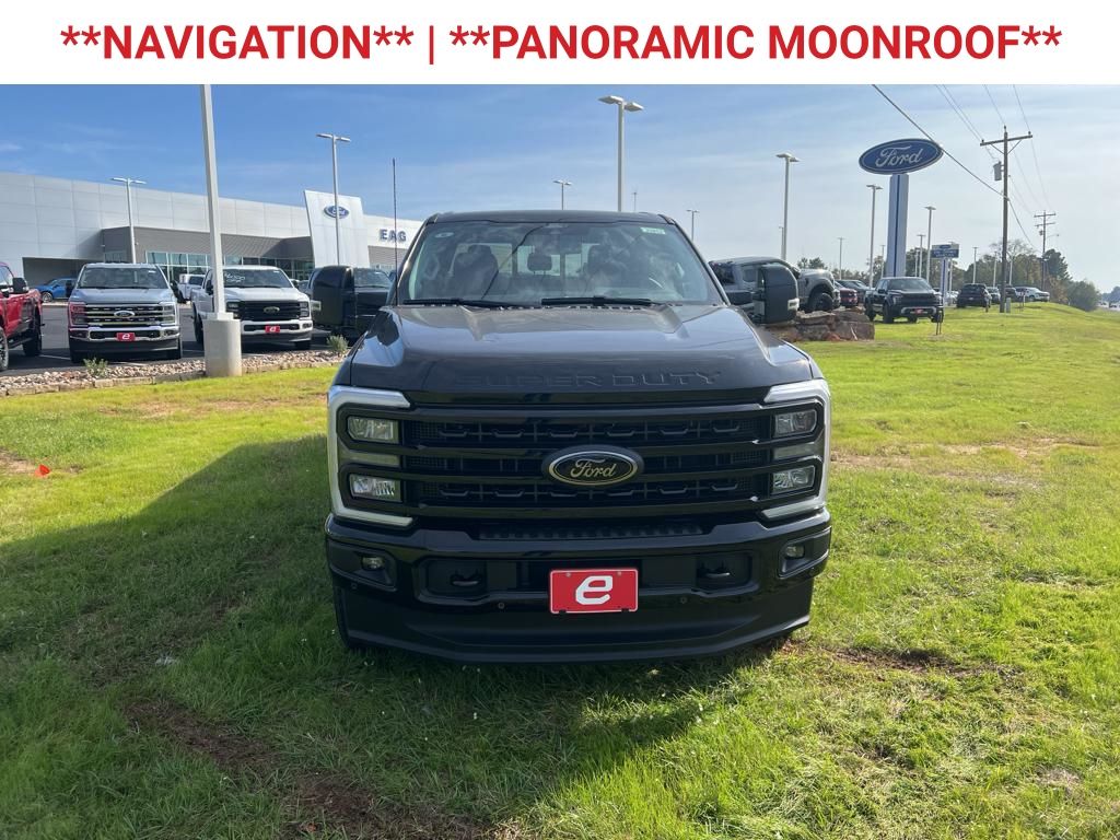 2024 Ford F-350 Lariat photo 2