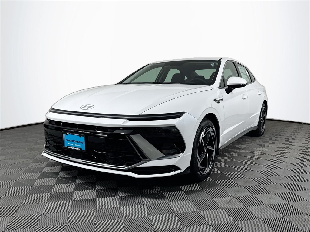2026 Hyundai Sonata SEL's photo