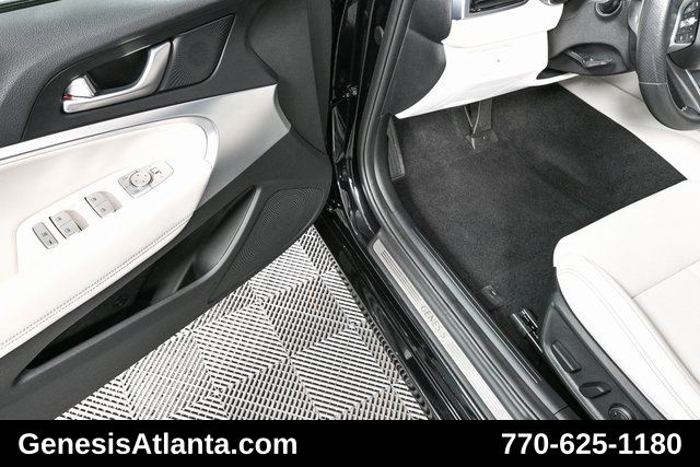 2025 Genesis G70 2.5T photo 7