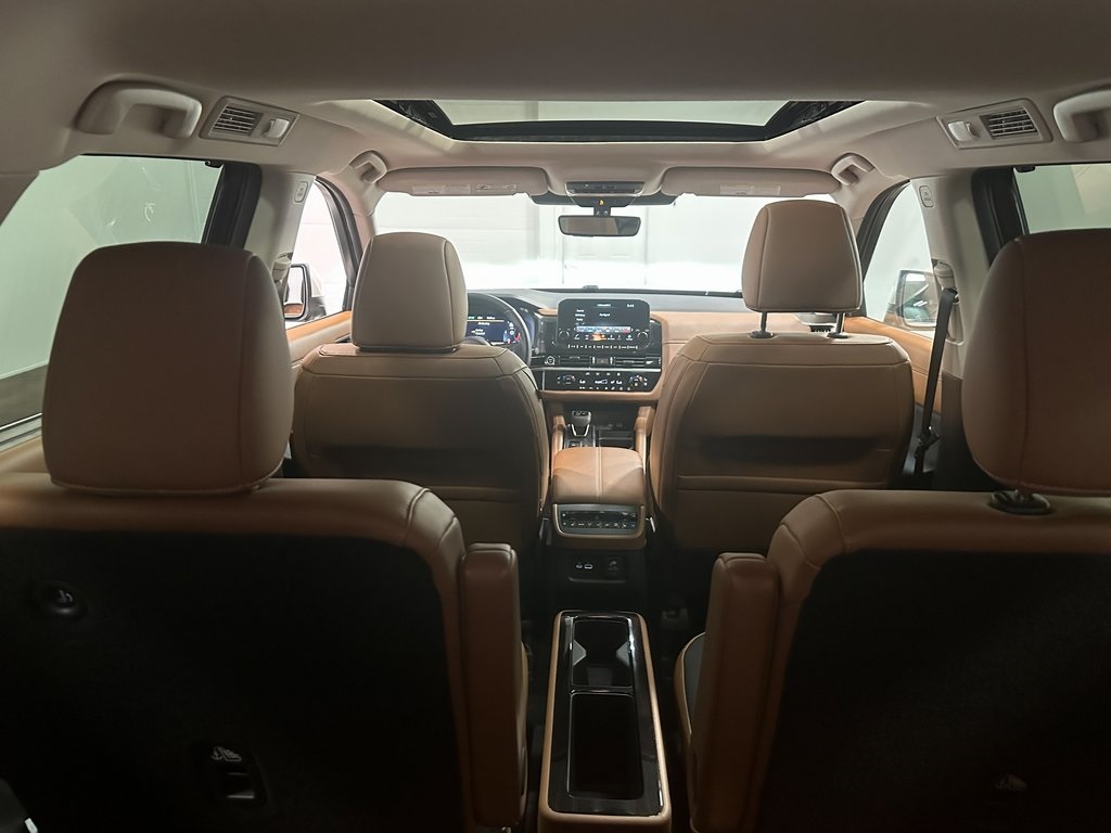 2024 Nissan Pathfinder Platinum photo 16