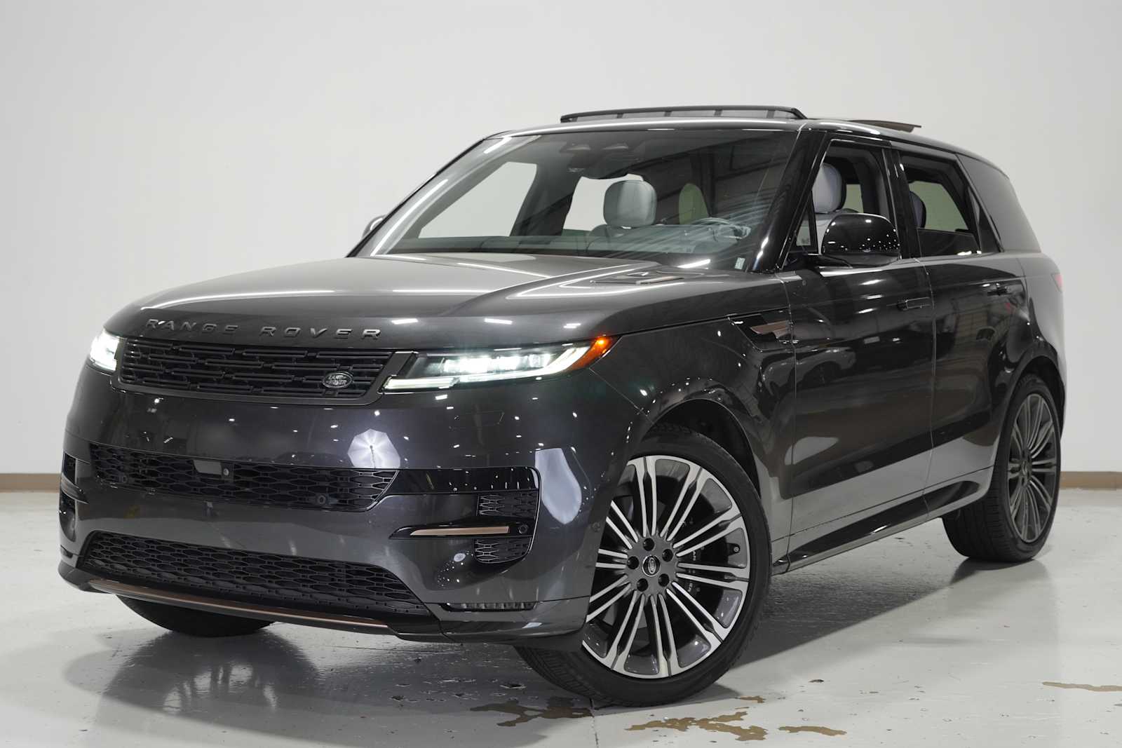 2024 Land Rover Range Rover Sport SE Dynamic's photo