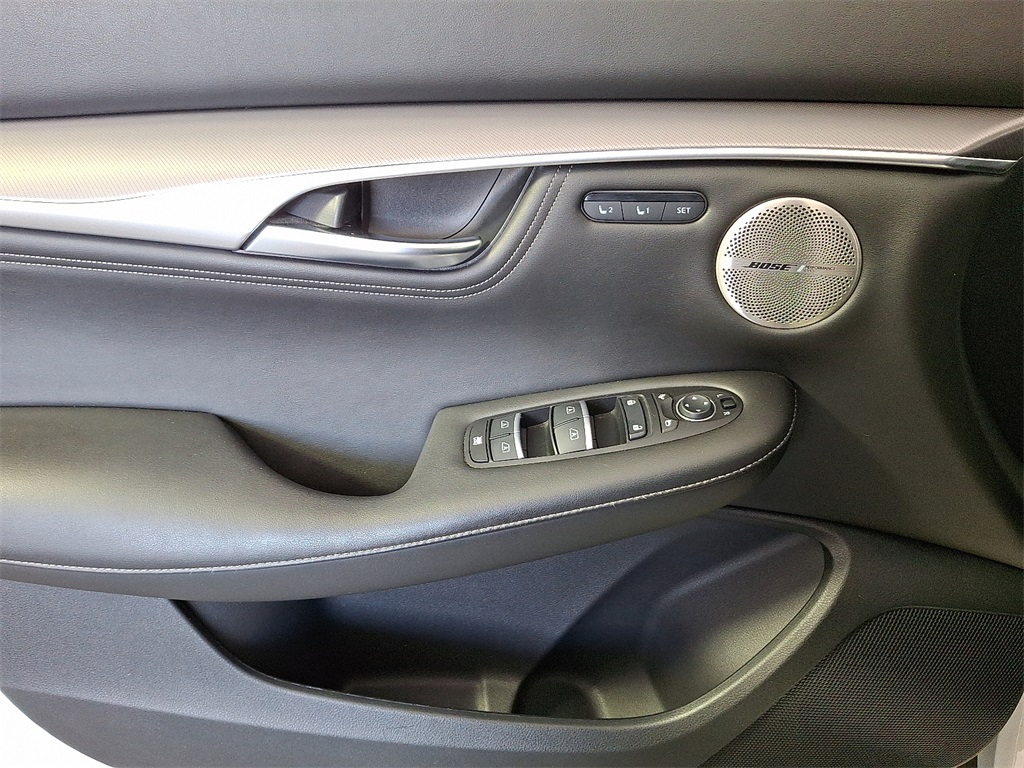 2023 Infiniti QX55 Essential photo 11