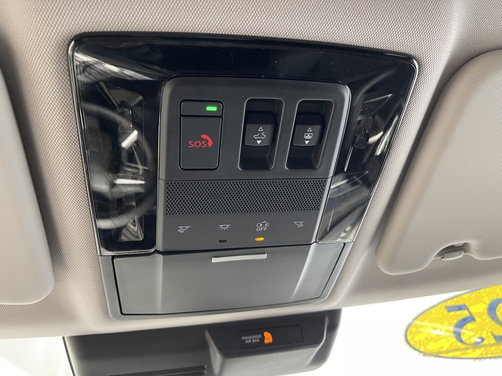2025 Mitsubishi Outlander SE photo 8