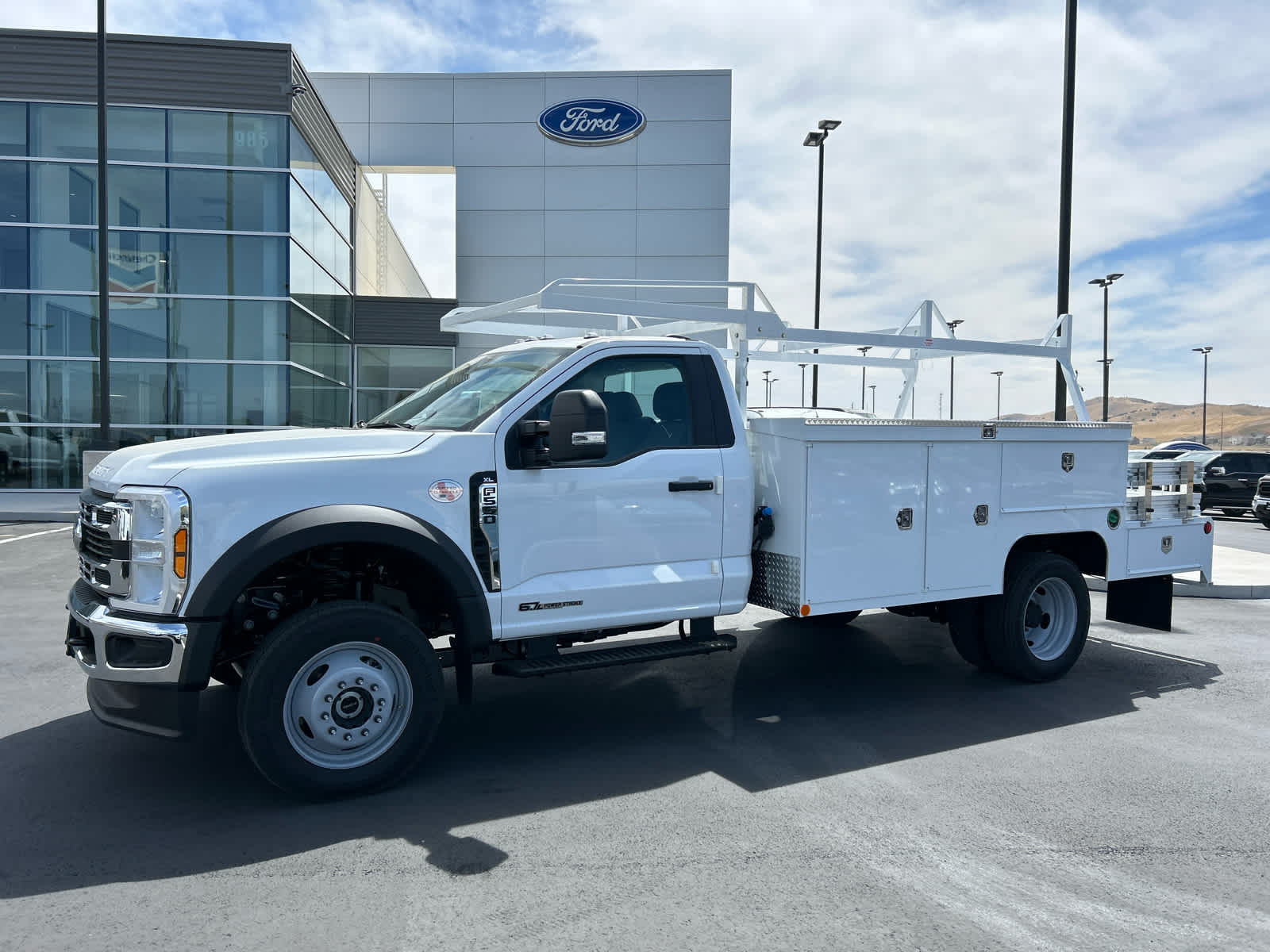 2025 Ford F-550 Super Duty Chassis Cab XL's photo