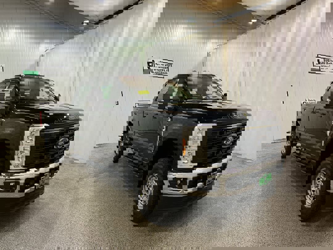 2026 Ford F-350 XL photo 3