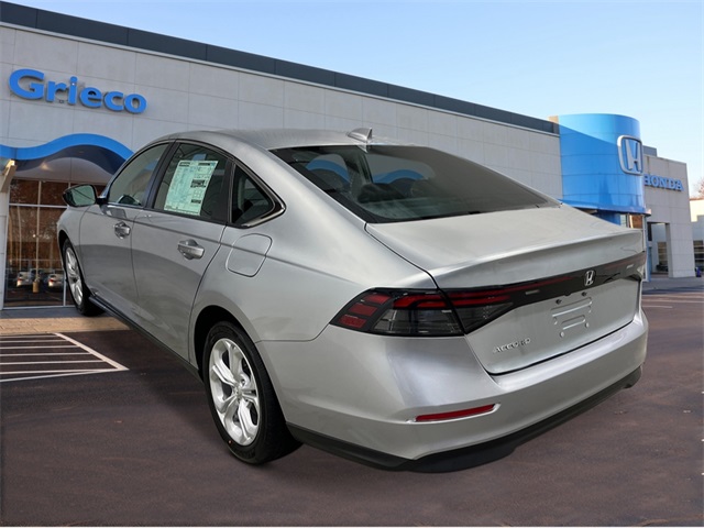 2025 Honda Accord LX photo 3