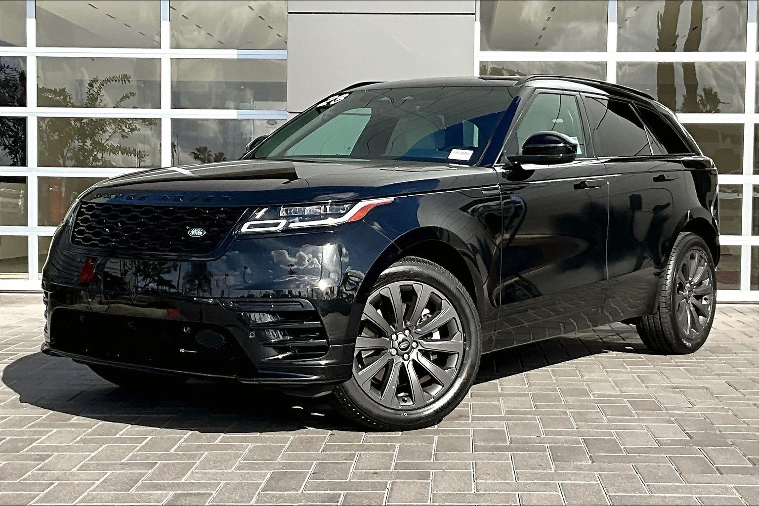 2023 Land Rover Range Rover Velar S's photo