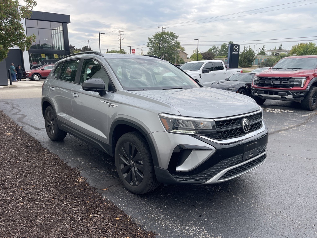 2022 Volkswagen Taos S photo 4