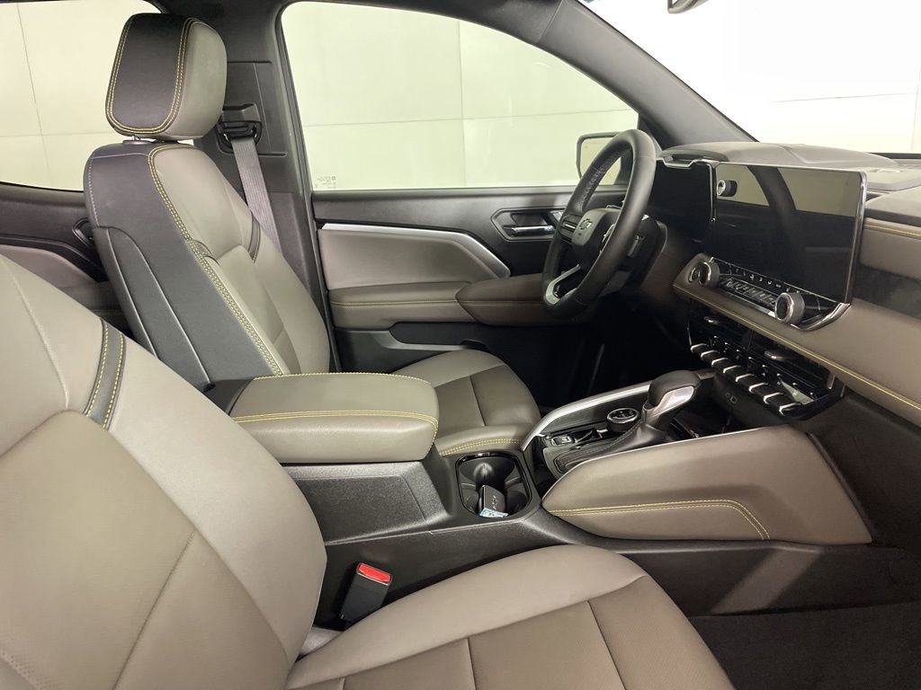 2025 Chevrolet Colorado ZR2 photo 13