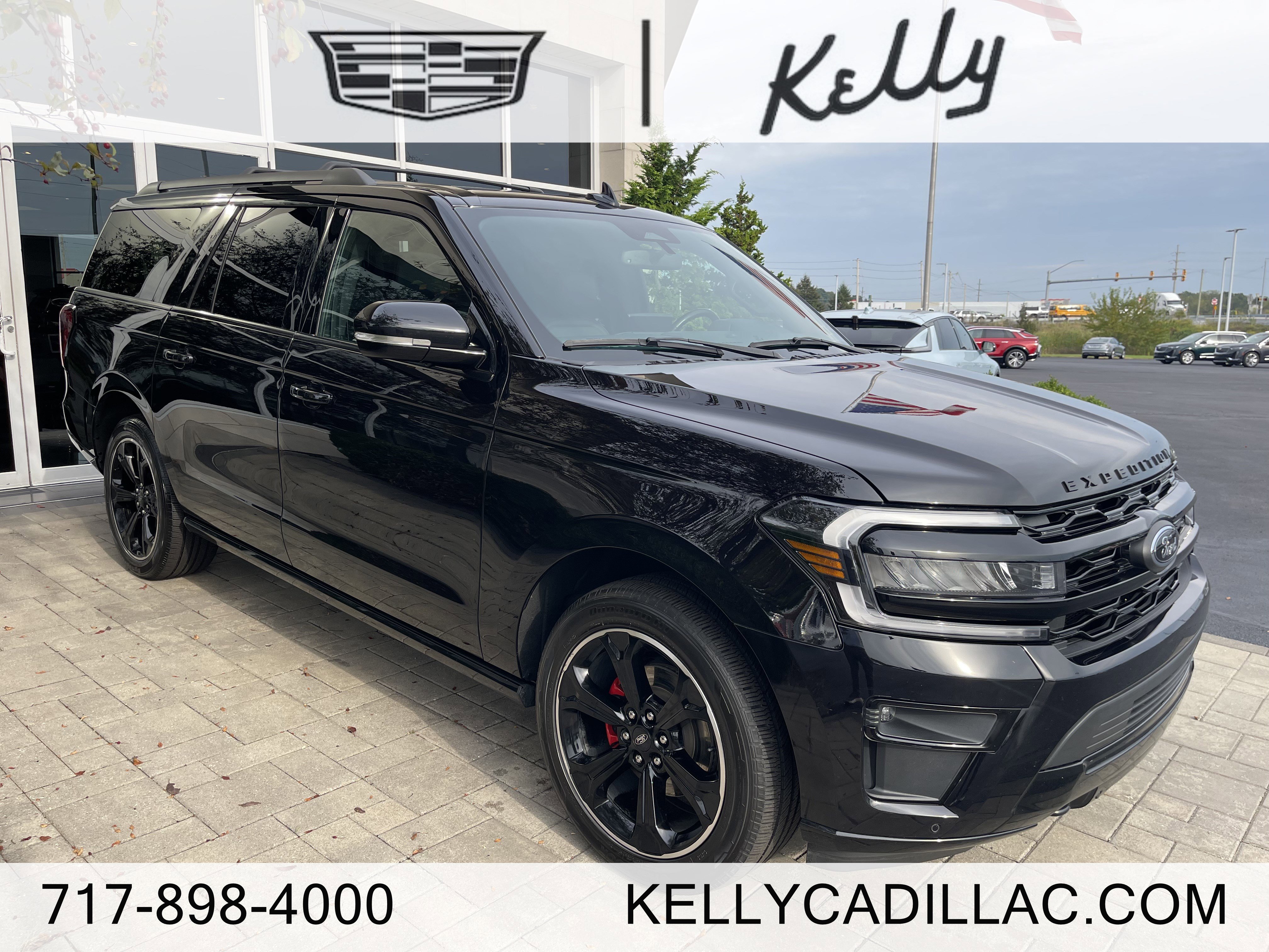 2022 Ford Expedition Limited's photo