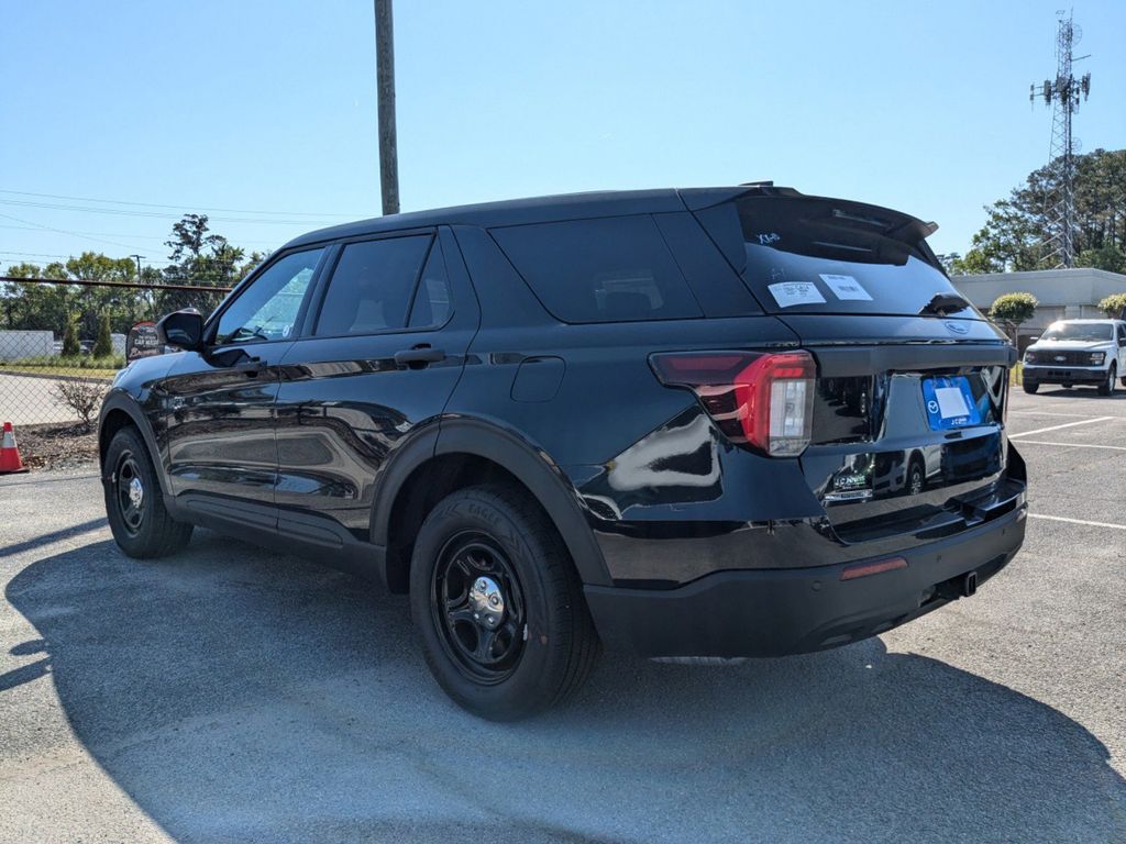 2025 Ford Explorer photo 4