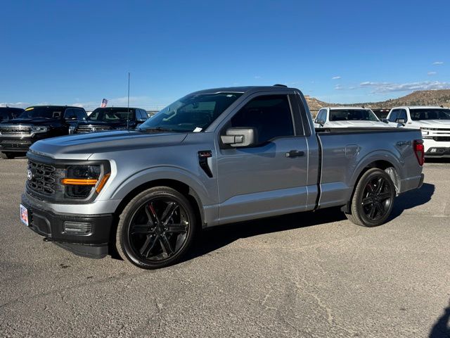 2025 Ford F-150 XL's photo