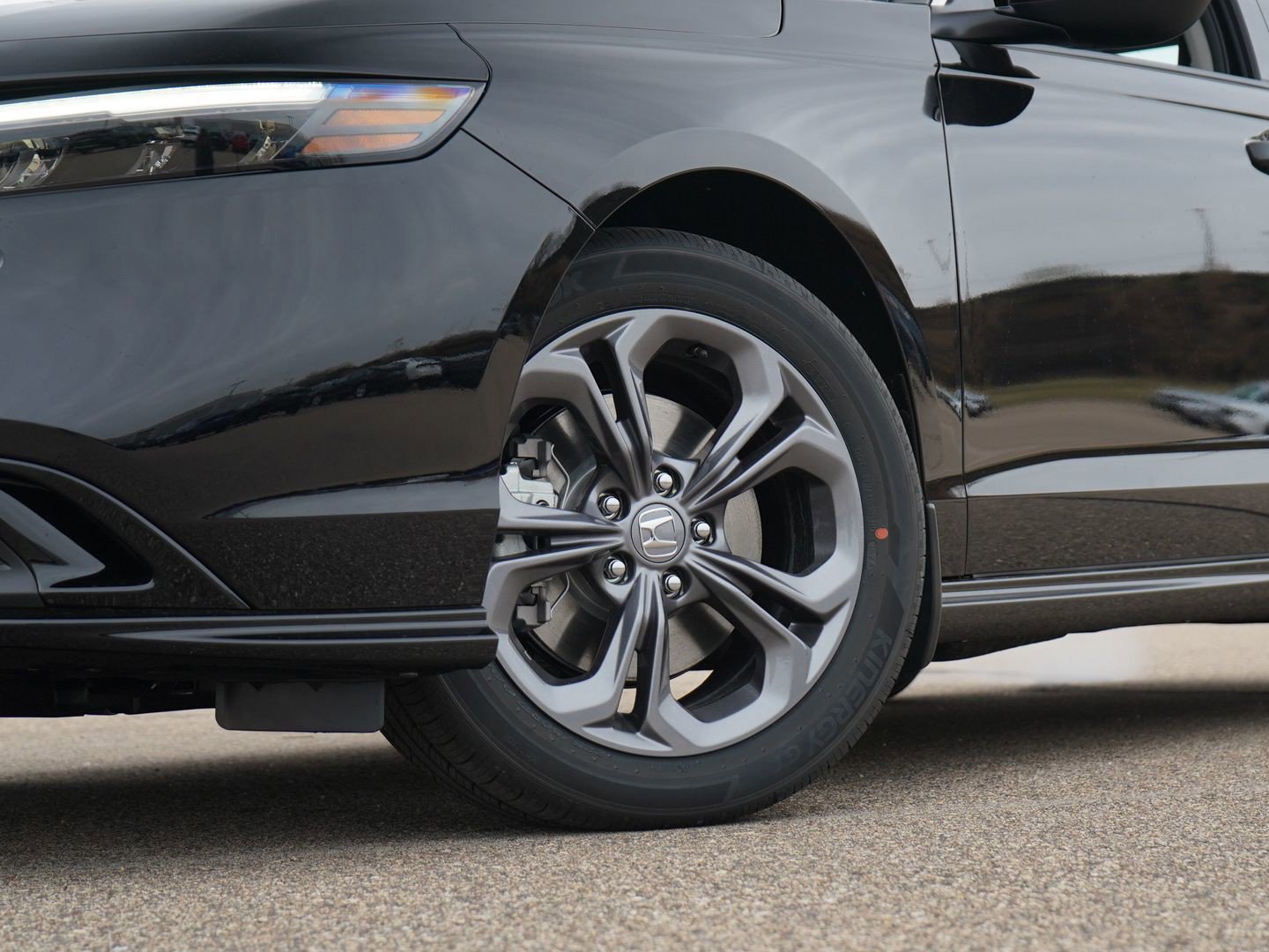 2025 Honda Accord Hybrid EX-L photo 3