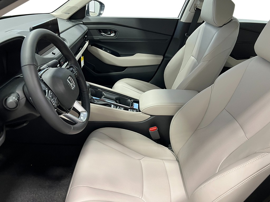 2025 Honda Accord Hybrid Touring photo 12