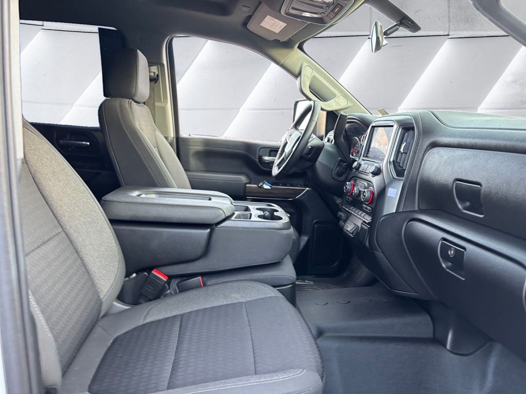 2023 Chevrolet Silverado 2500HD LT photo 13