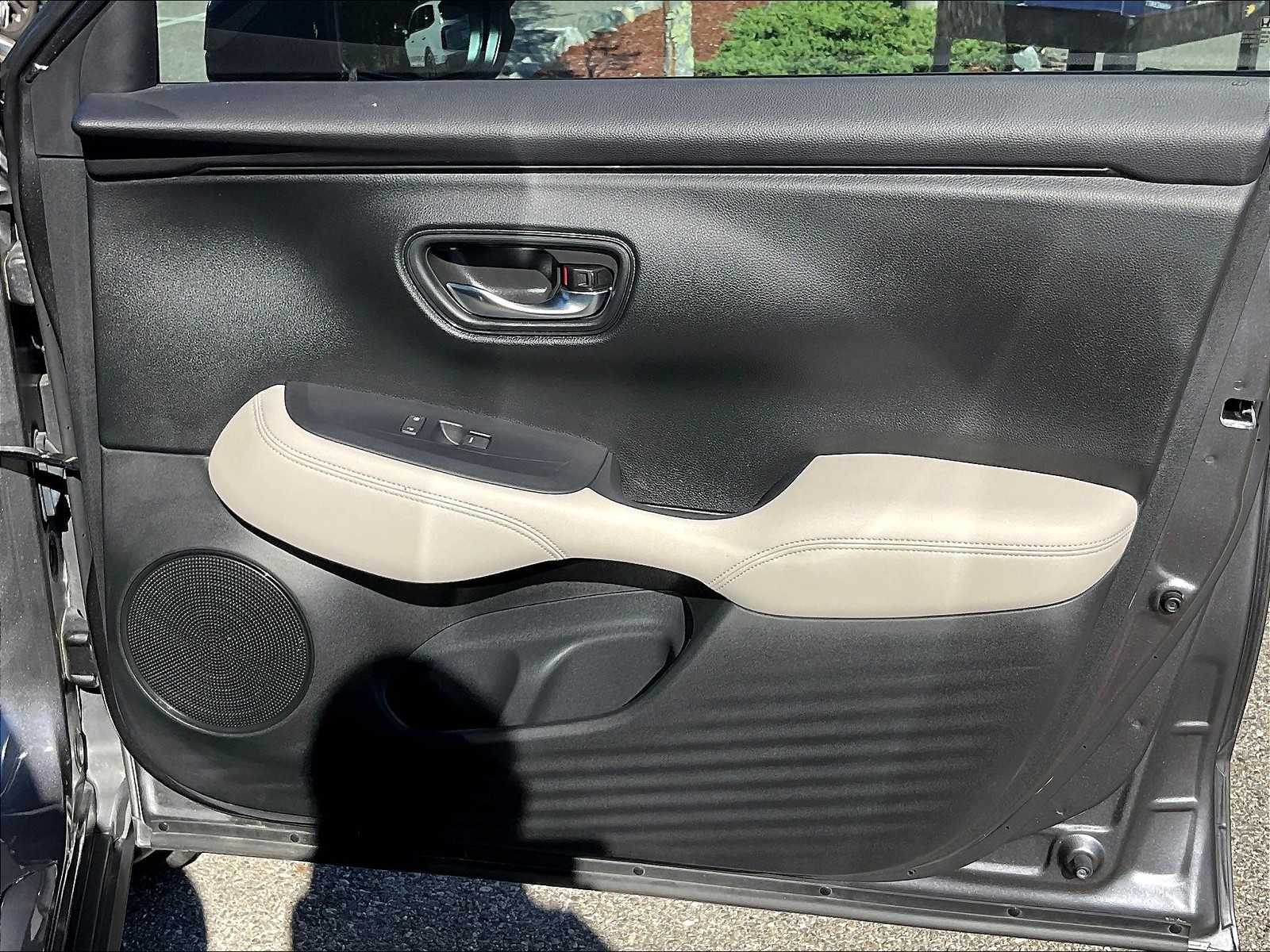 2023 Honda HR-V LX photo 12